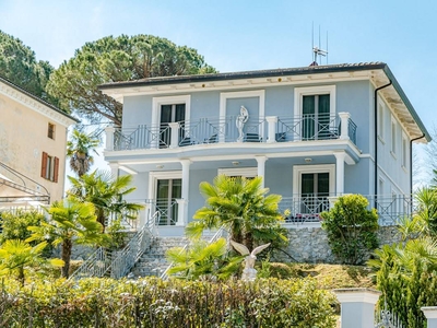 Casa in vendita in Camaiore, Italia