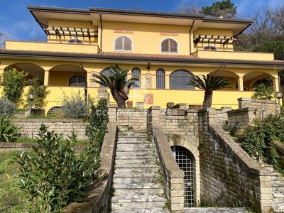 Casa in vendita in Carrara, Italia