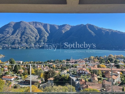 Casa in vendita in Cernobbio, Italia