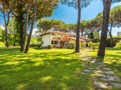 Casa in vendita in Massa, Italia