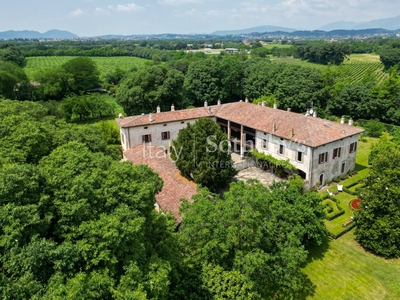 Casa in vendita in Paderno Franciacorta, Italia
