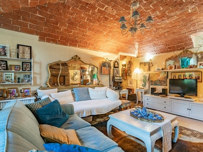 Casa indipendente in vendita 4 Stanze da letto a Altavilla Monferrato