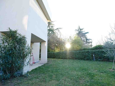 Casa indipendente in vendita 4 Stanze da letto a Verona