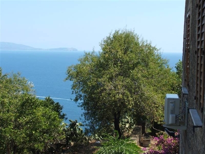 Casa semi indipendente in Torre la Punta a Pollica