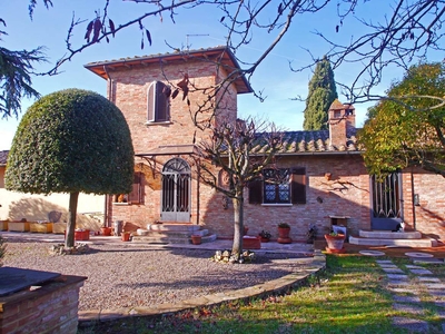 Casa semi indipendente in vendita 5 Stanze da letto a Castelnuovo Berardenga