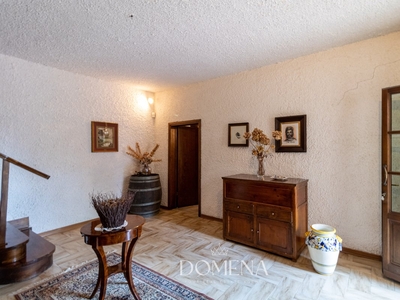 Casa semi indipendente in vendita 6 Stanze da letto a Monteroni D'arbia