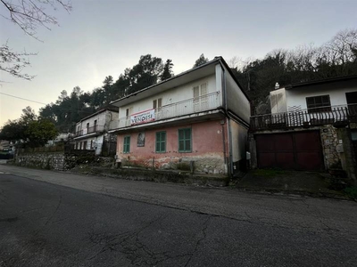 Casa singola in Via Caira, 37 a Cassino