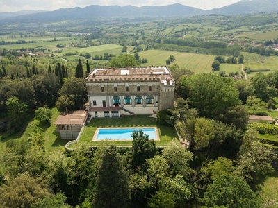 Casale in Vendita a Firenze, 6'000'000€, 2400 m²