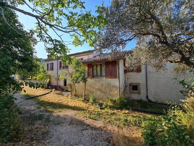 Casolare in vendita 4 Stanze da letto a San Severino Marche