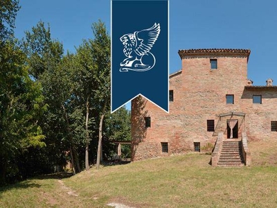 Casolare in vendita 9 Stanze da letto a Urbino