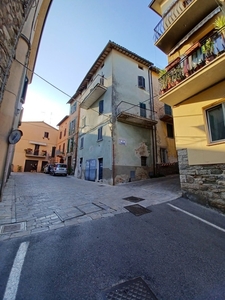 Cielo/Terra in vendita 4 Stanze da letto a Marsciano