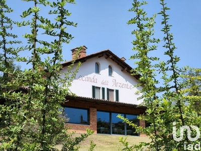 Hotel in vendita 15 Stanze da letto a San Salvatore Monferrato