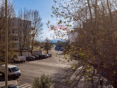 Monolocale in Affitto a Roma, zona Ostia Levante, 2'500€, 34 m², arredato