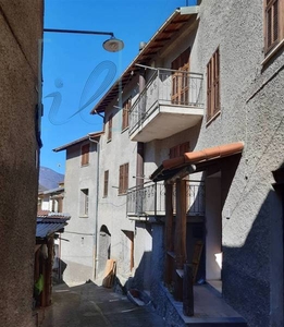 Rustico casale in Via San Lorenzo in zona Acquetico a Pieve di Teco