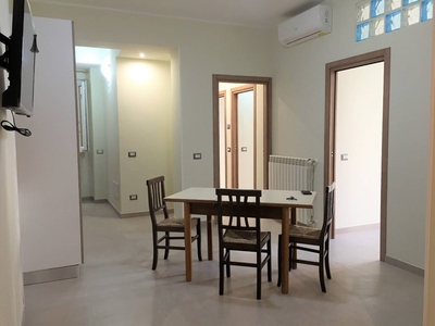 Stanza in Affitto a Catanzaro, zona Lungomare, 300€, 80 m², arredato