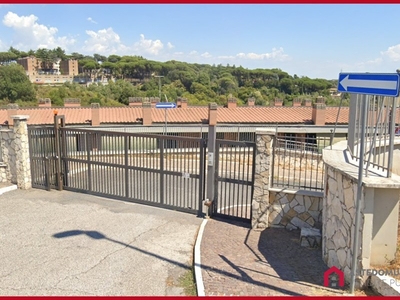 Trilocale in Vendita a Roma, 162'750€, 69 m²