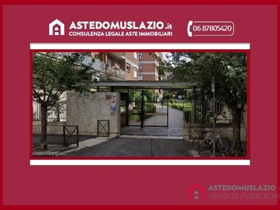 Trilocale in Vendita a Roma, 217'500€, 89 m²
