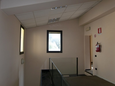 Ufficio in Vendita a Firenze, 1'300'000€, 900 m²