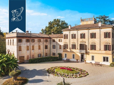 Villa in vendita 15 Stanze da letto a Fiorano Modenese