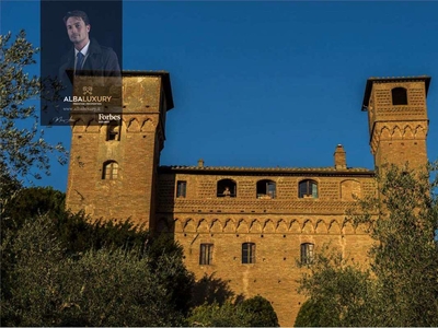 Villa in vendita 18 Stanze da letto a Siena