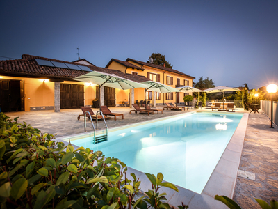 Villa in vendita 23 Stanze da letto a Nizza Monferrato