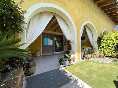 Villa in vendita 3 Stanze da letto a Desenzano Del Garda