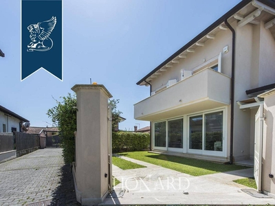 Villa in vendita 3 Stanze da letto a Forte Dei Marmi