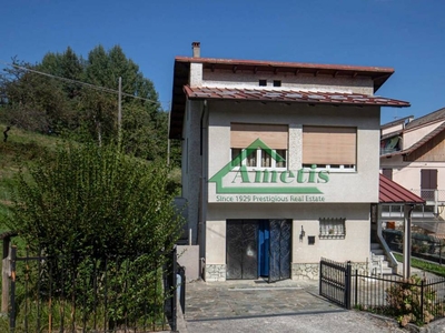 Villa in vendita 3 Stanze da letto a Roccaforte Mondovì