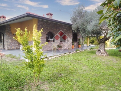 Villa in vendita 3 Stanze da letto a San Michele Al Tagliamento