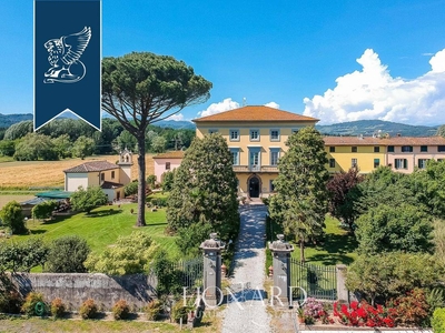 Villa in vendita 38 Stanze da letto a Lucca