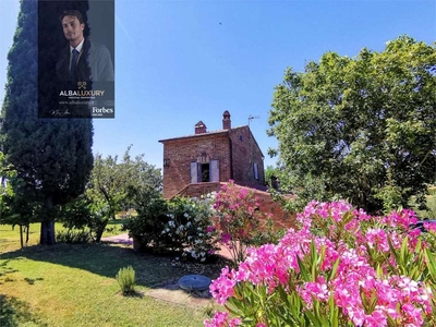 Villa in vendita 4 Stanze da letto a Marciano Della Chiana