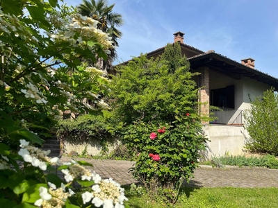 Villa in vendita 4 Stanze da letto a Montechiaro D'asti