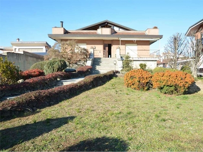Villa in vendita 5 Stanze da letto a Castelnuovo Don Bosco