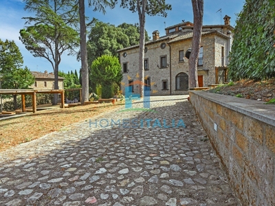 Villa in vendita 5 Stanze da letto a Castiglione In Teverina