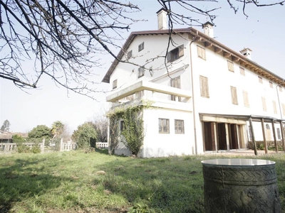 Villa in vendita 5 Stanze da letto a Pagnacco