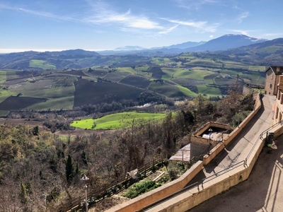 Villetta a schiera in vendita 4 Stanze da letto a Montedinove