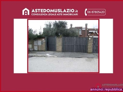 Villino con Autorimessa all'asta sito in