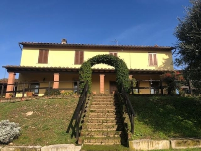 Rustico con giardino, Montopoli in Val d'Arno marti