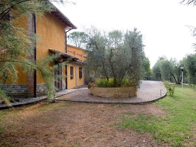 Villa con giardino a Castelnuovo Berardenga