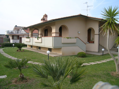 Affitto Villa a schiera in FOLLONICA