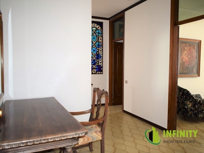 Appartamento in Affitto a Matera, 900€, 150 m²