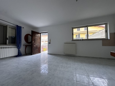 Appartamento in Vendita a Catanzaro, zona Fortuna, 140'000€, 120 m²