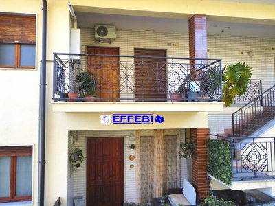 Appartamento in Vendita a Cosenza, 135'000€, 150 m²