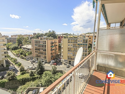 Appartamento in Vendita a Genova, zona Quarto, 287'000€, 105 m², con Box