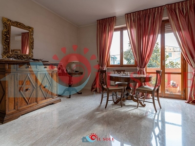 Appartamento in Vendita a Pisa, zona Quartiere Santa Maria, 295'000€, 110 m²