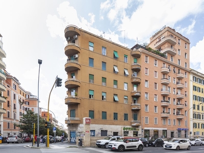 Appartamento in Vendita a Roma, 151 m²