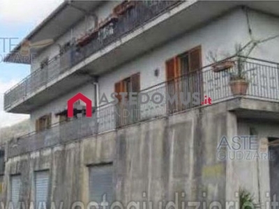 Appartamento in Vendita a Salerno, 59'450€, 105 m²