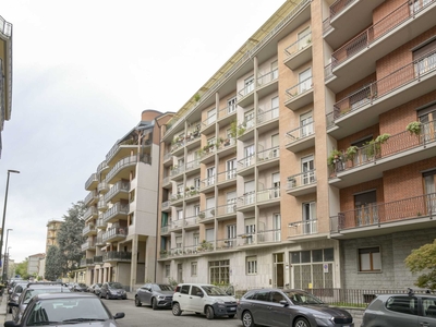 Appartamento in Vendita a Torino Strada del Lionetto