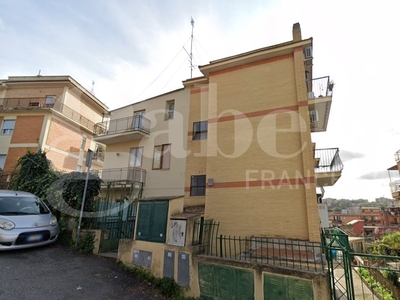 Appartamento in Via Degli Amodei, Roma (RM)