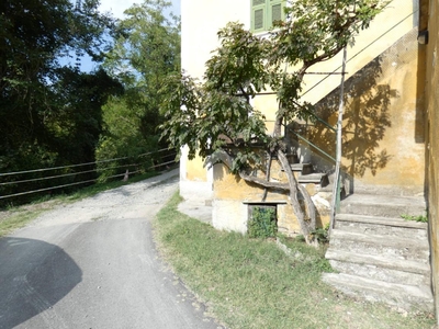 Casa indipendente in vendita a Cremolino
